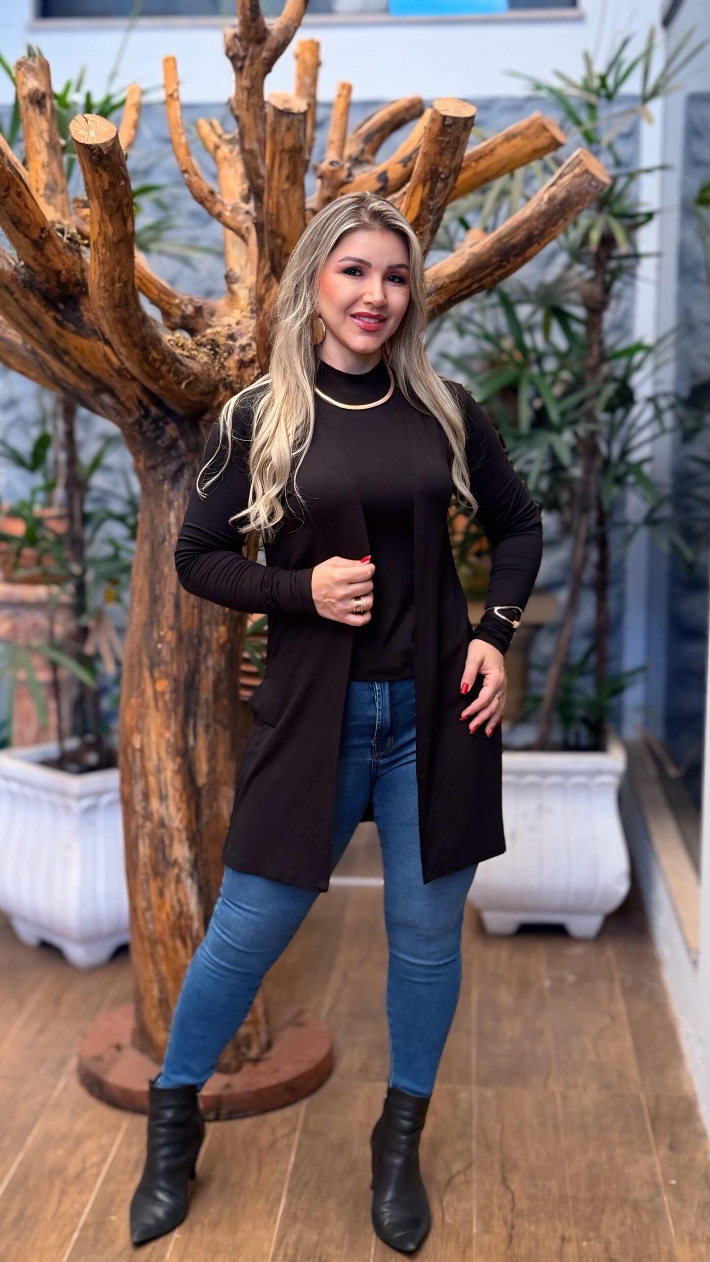 670989645 18578851093043468 2895919860393359902 n scaled