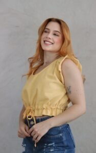 BLUSA COM AMARRAÇÃO